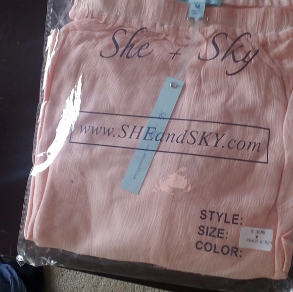 Off shoulder blouse final price - Picture 5 of 8